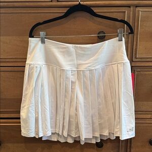 NWT bcg Pleated High Rise White Tennis Skirt Size Large